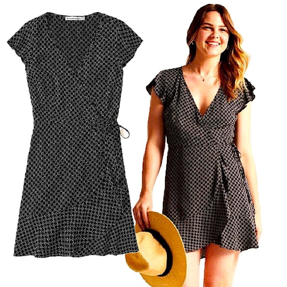 Abercrombie & Fitch Black & White Printed Short Sleeve Flutter Ruffle Wrap Dress